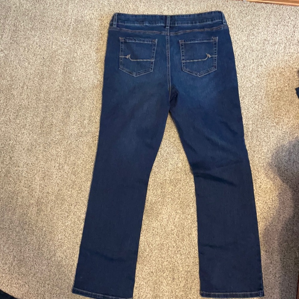 Maurices jeans